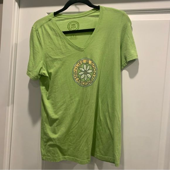 Life Is Good Tops - Life is good graphic t shirt have a daisy women’s size m